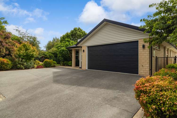 11 Breton Close Northwood_24