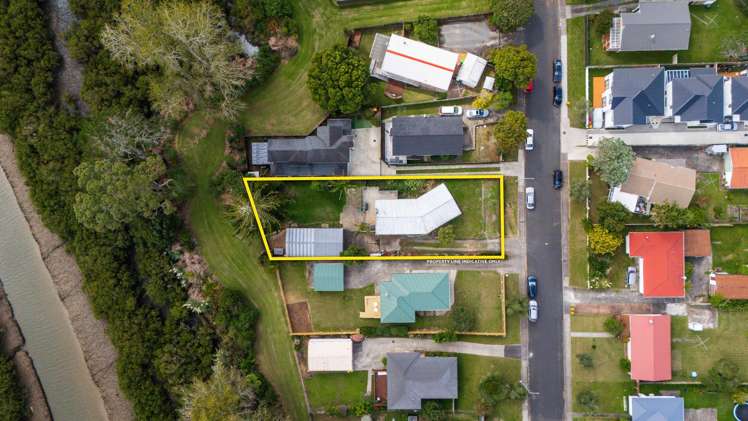 97 Riverpark Crescent Henderson_11