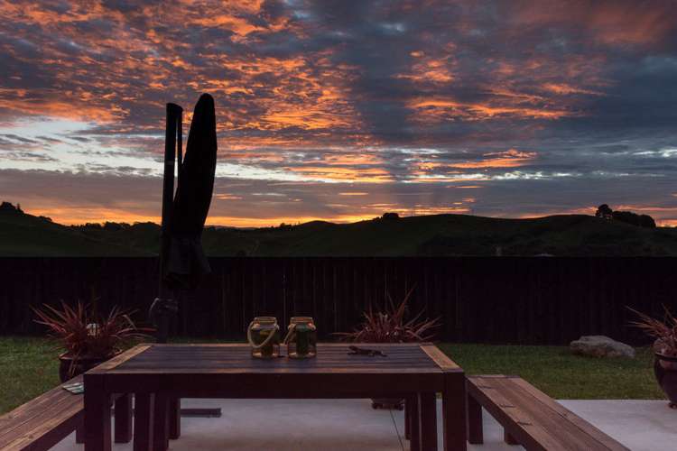 254 Ballintoy Park Drive Welcome Bay_5