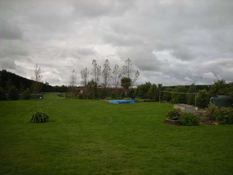 692 Robinsons Road Rolleston_12