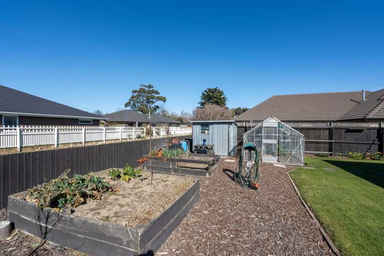 79 Heathridge Place Lincoln_18