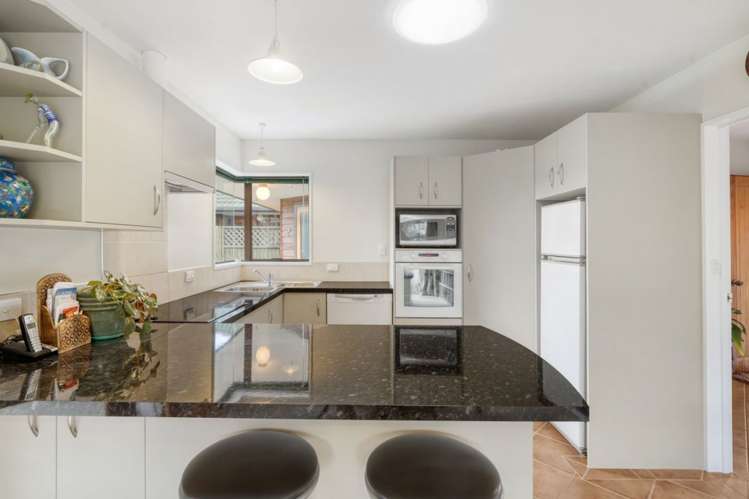 2/47 Laing Crescent Heathcote Valley_3