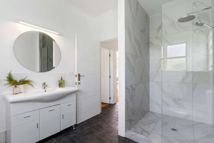 69 Moana Avenue One Tree Hill_16