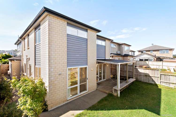 79 Valderama Drive Flat Bush_1
