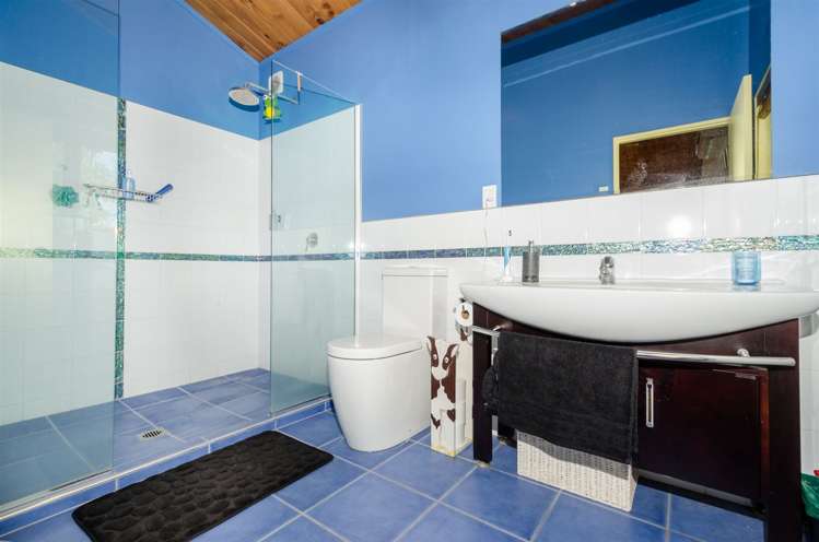 187 Valley Road Waimauku_5