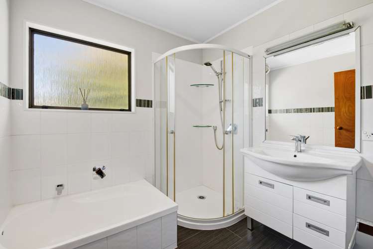 16 Dobell Road Stanmore Bay_18