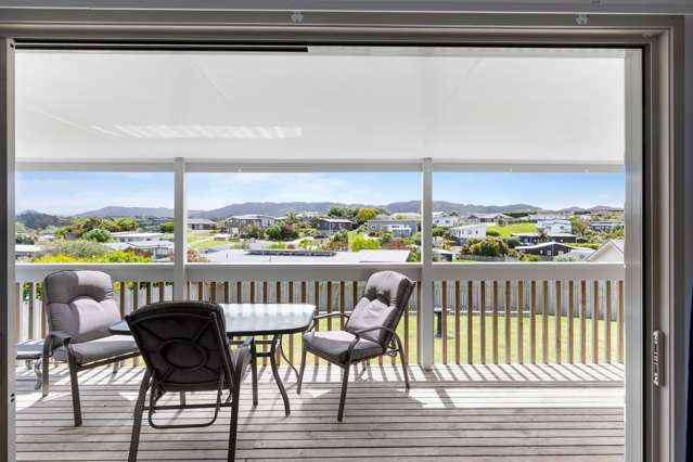 Move In - Unwind and Love Magical Mangawhai Living