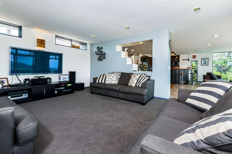 1 Lookout Drive Laingholm_12