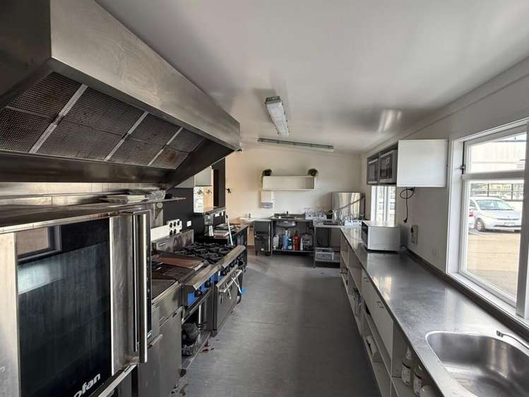 508 Eastbourne Street West Hastings Central_13