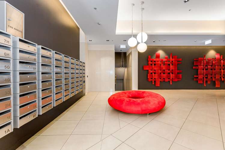 6F/82 Cable St Te Aro_21