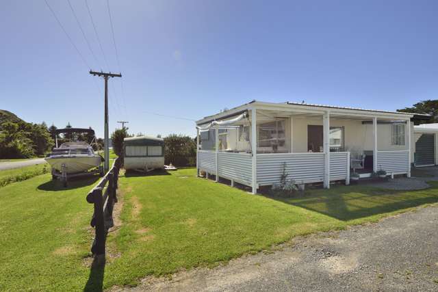 17a Weld Street Mahia_1