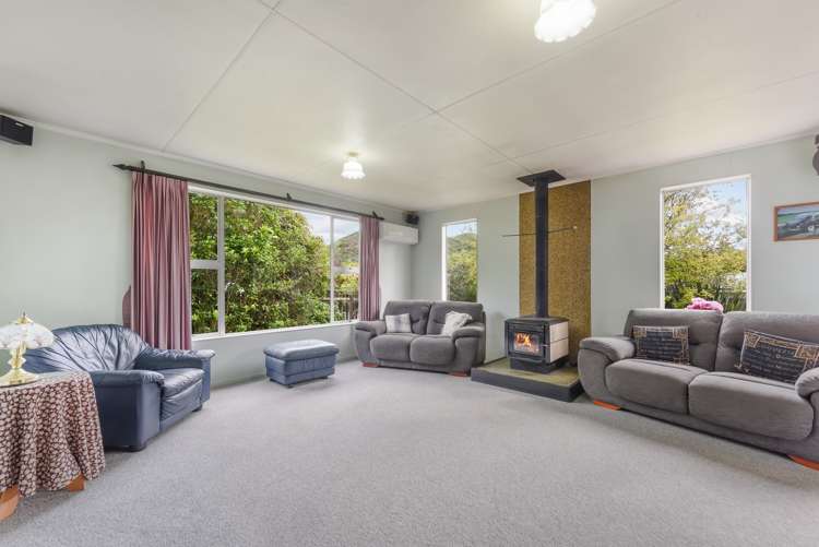 203 Waikawa Road Waikawa_6