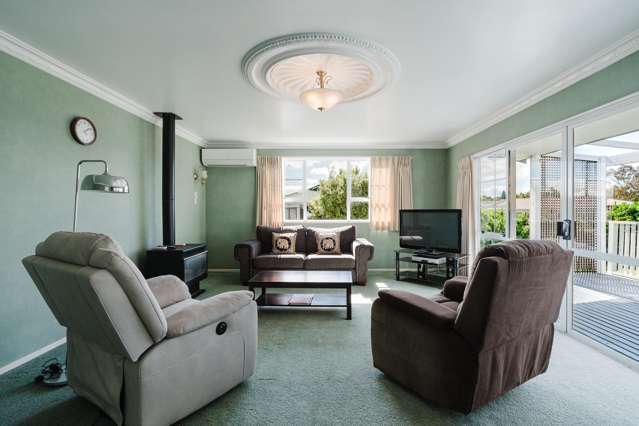 17 Sandalwood Drive Dinsdale_1