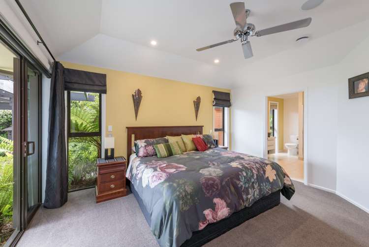 5 Berkshire Place Stoke_16