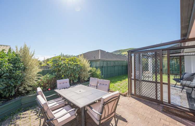 14 Pettit Place The Wood_12