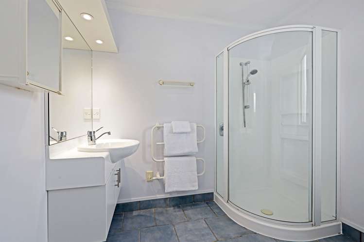 3 Knightsbridge Place Taradale_12