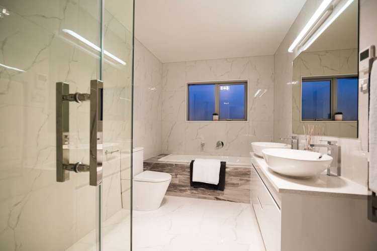 30 Cooladawson Drive Flat Bush_11