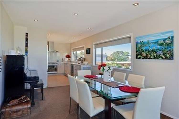 2/91 Aberdeen Road Castor Bay_8