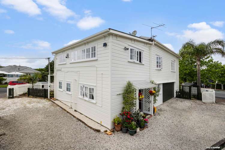 1085 Great North Road Point Chevalier_7