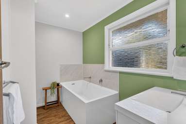 102 Mount View Road_3