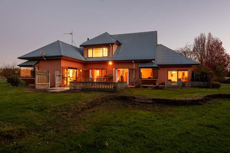 153 Halcombe Road Feilding_1