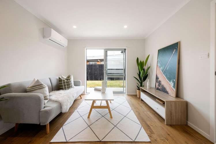 2/7 Rutherford Street Chedworth_6