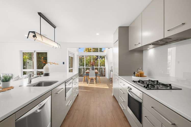 10 Frith Place_4