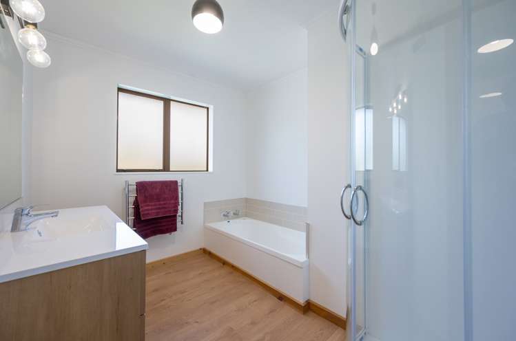 20 Lobank Place Richmond_12