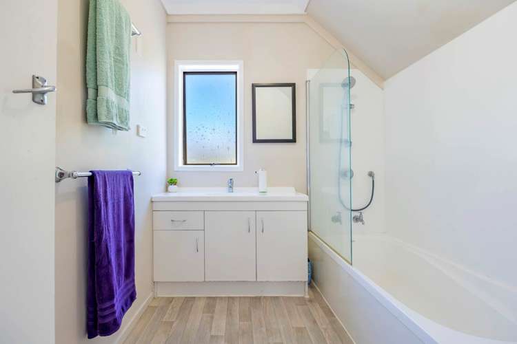 1/24 Tree View Avenue Glenfield_16