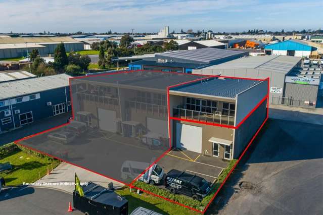 High Stud Warehouse in Central Mount