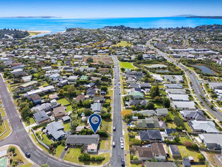 28 Albatross Road Red Beach_23