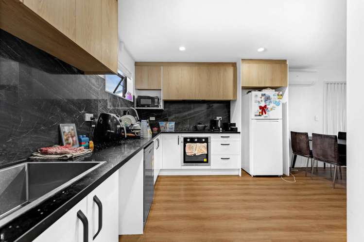 10D Benton Place Manurewa_21