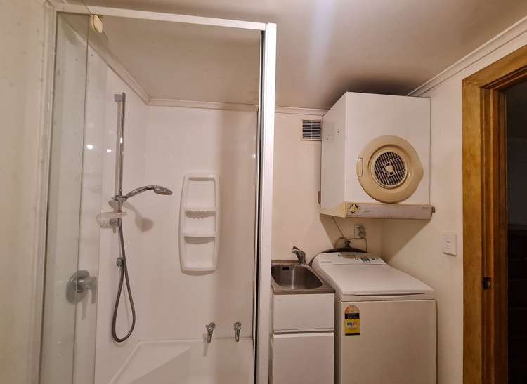 49A Heriot Row North Dunedin_5