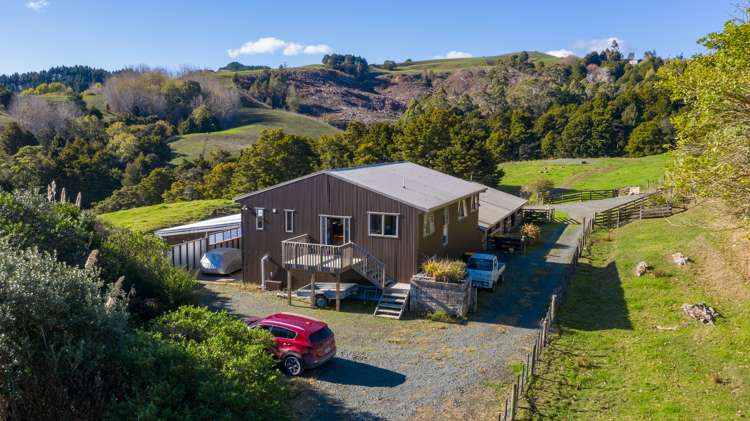 6 Millett Road Whangaripo_12