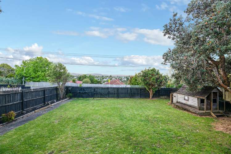 82 Rosier Road Glen Eden_16