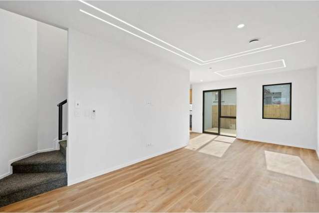 2/31 McLeod Road Weymouth_2