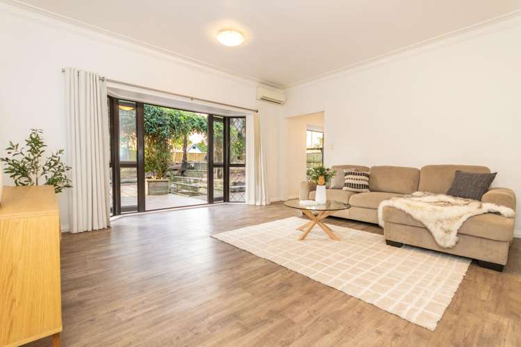 123D Park Road West End_9