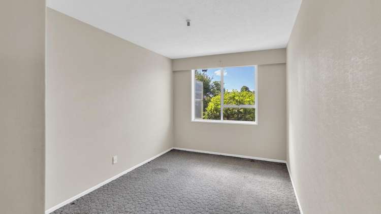 149B Gayhurst Road Dallington_7