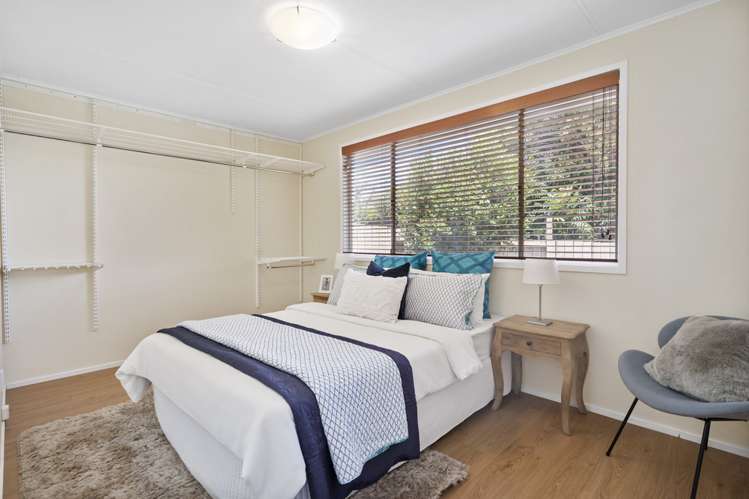 68 Fairclough Road Beach Haven_11