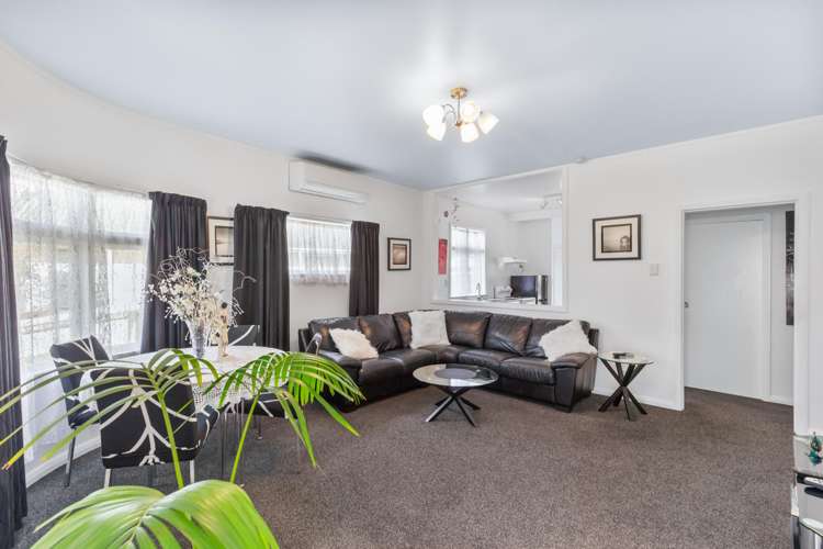 670 Queen Street East_5