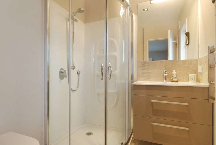 2/19 Waiatarua Road Remuera_10