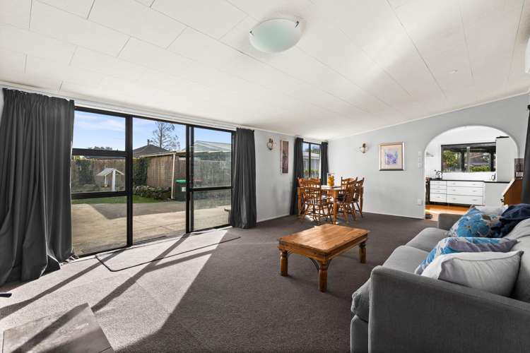 202 Caroline Place Mayfair_2