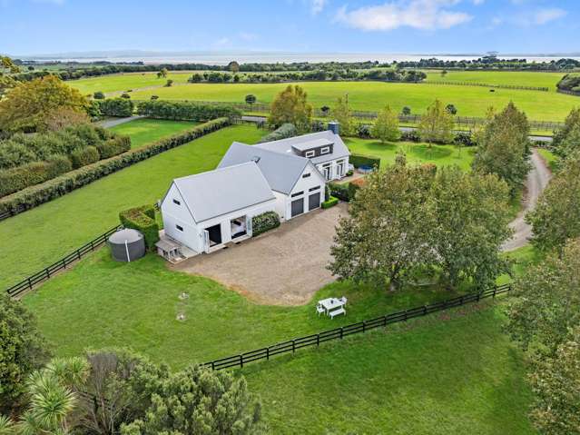 Elegant Country Home + Separate Apartment