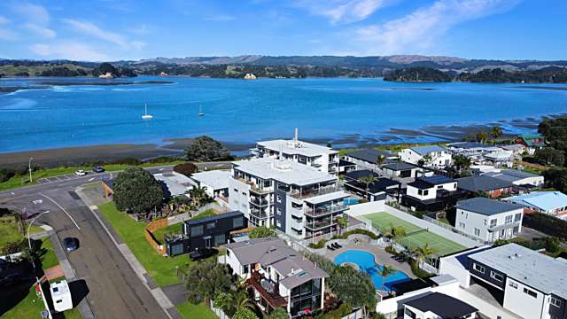 104/356OT/307 - 309 Harbour Road Ohope_1