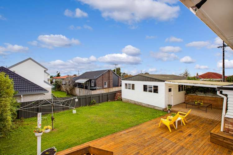 1 Staveley Avenue Mount Roskill_11