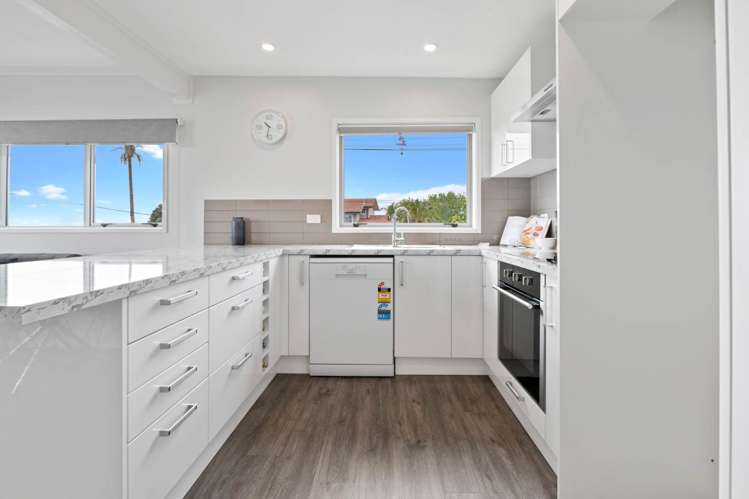 2/42 Seacliffe Avenue Belmont_3