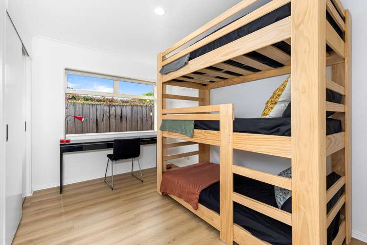 26a Forest Glen Orewa_13