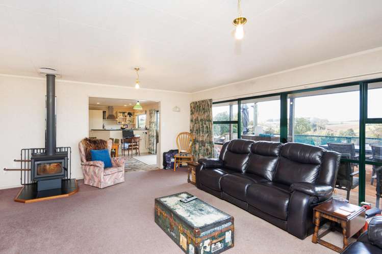 1233 Makino Road Halcombe_8