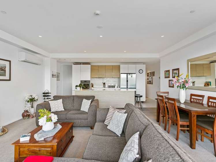 402/1 Bluegrey Avenue Stonefields_3