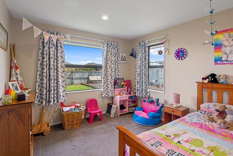 2 Flaxon Place Burwood_16